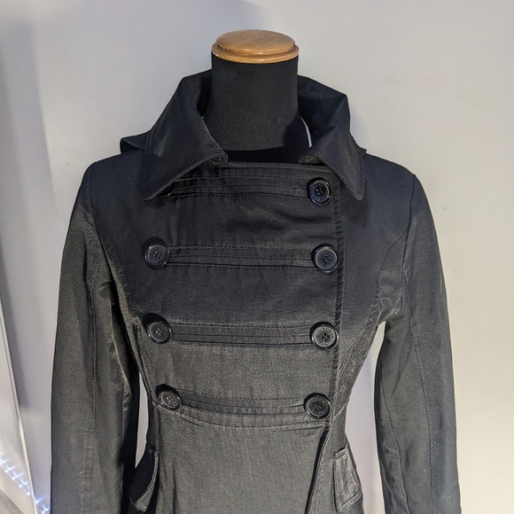 Guess black trenchcoat - Picture 2 of 9